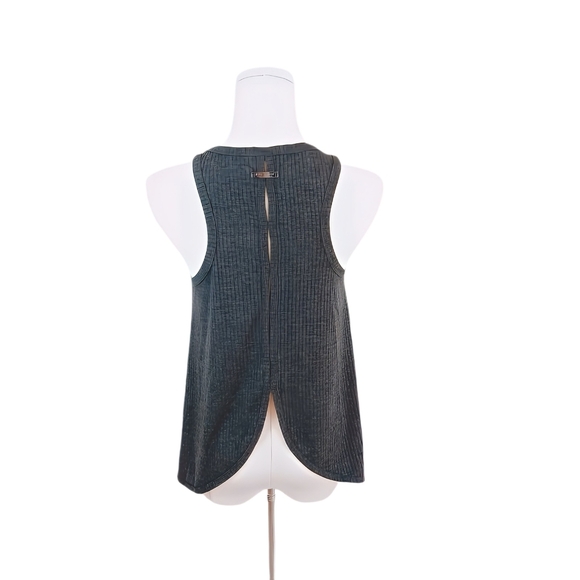 Betsey Johnson Gray Ribbed Knit Racerback Top S Relaxed Fit Split Back Summer - Picture 2 of 4